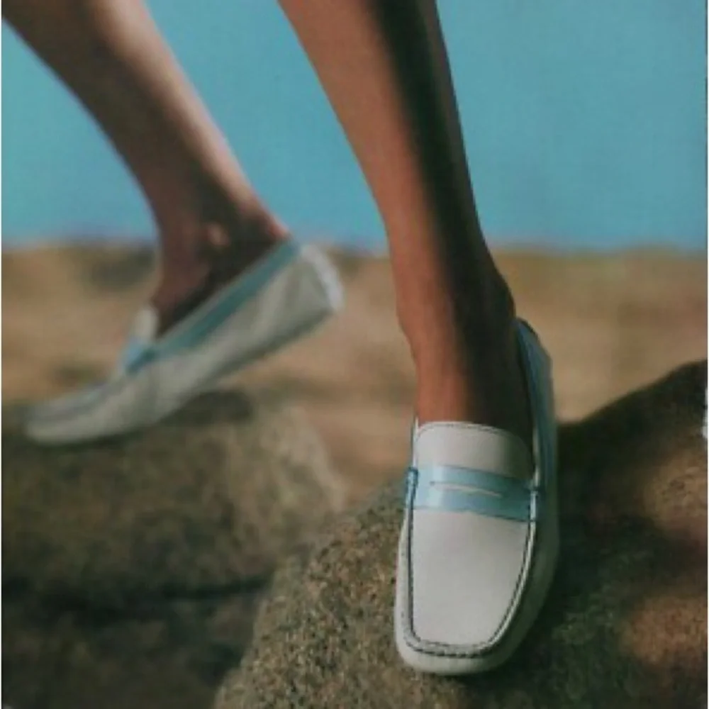 Tod's White Leather Driving Loafers Flats w/Light Blue Trim Size 5 MSRP $495 - Picture 2 of 11